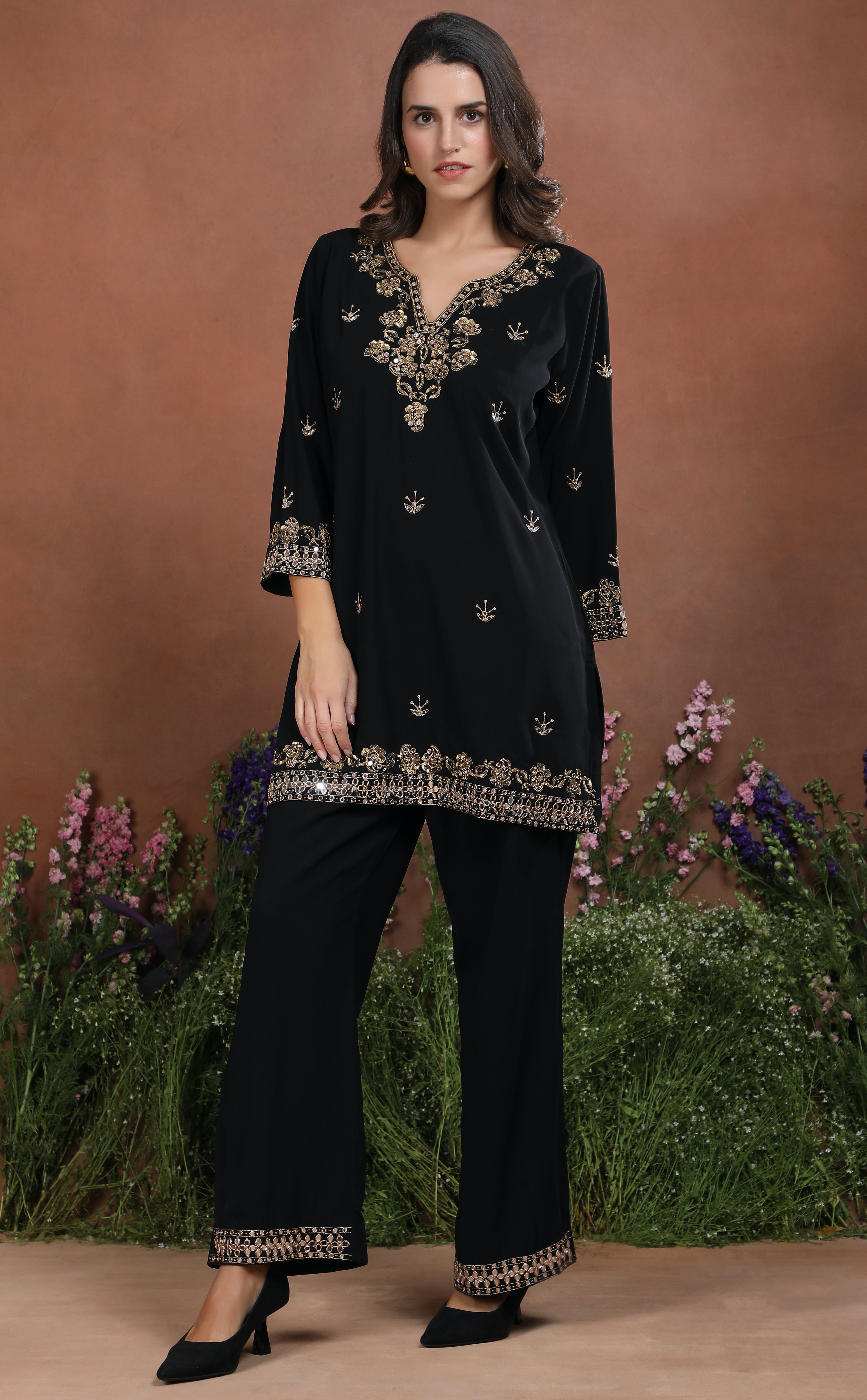 Noir Regal Embroidered Crepe Set