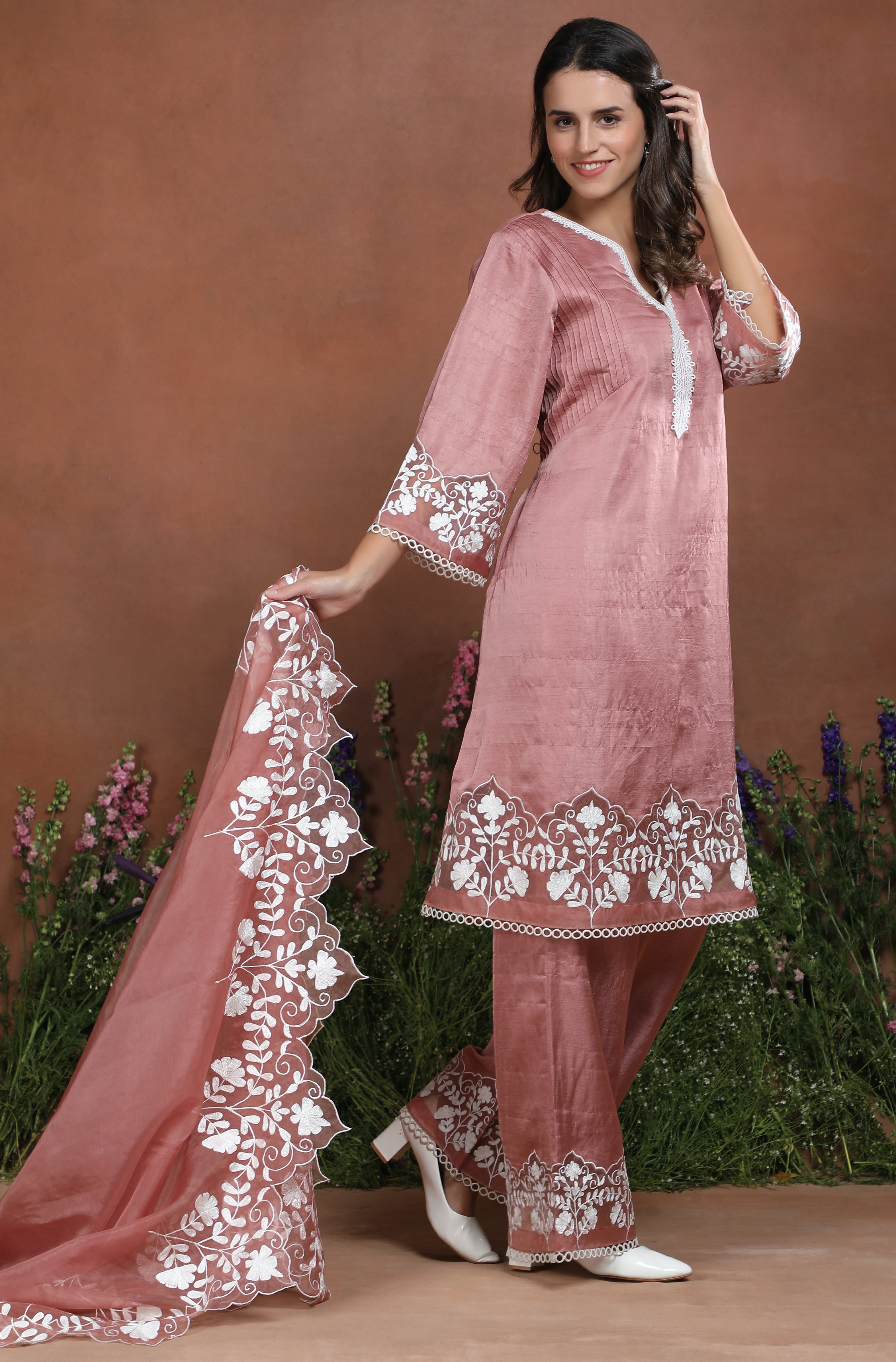 Rose Mist Embroidered Silk Set