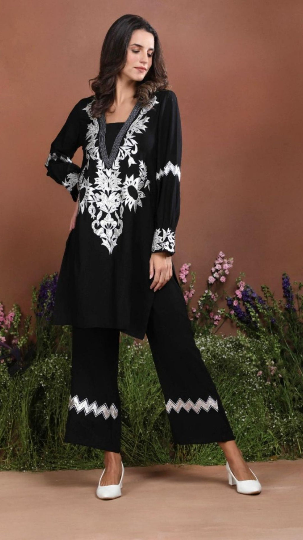 Noir Chevron Floral Embroidered Set